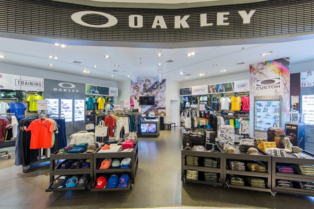 oakley outlet mall